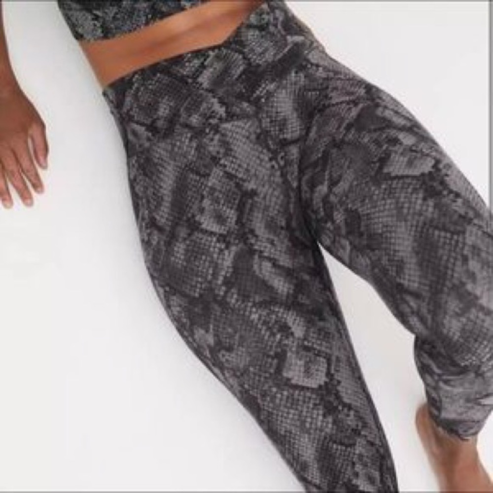 Viral tiktok Aerie leggings